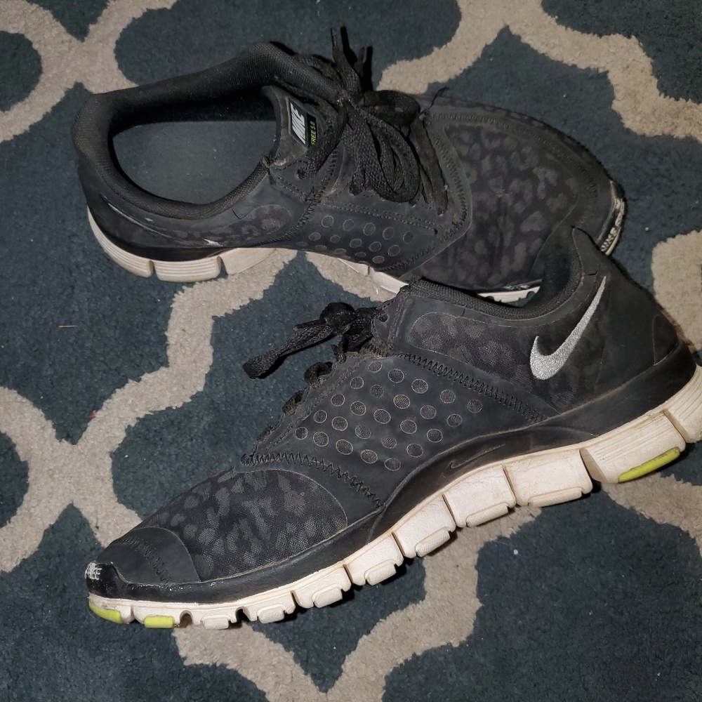 Nike tennis shoes